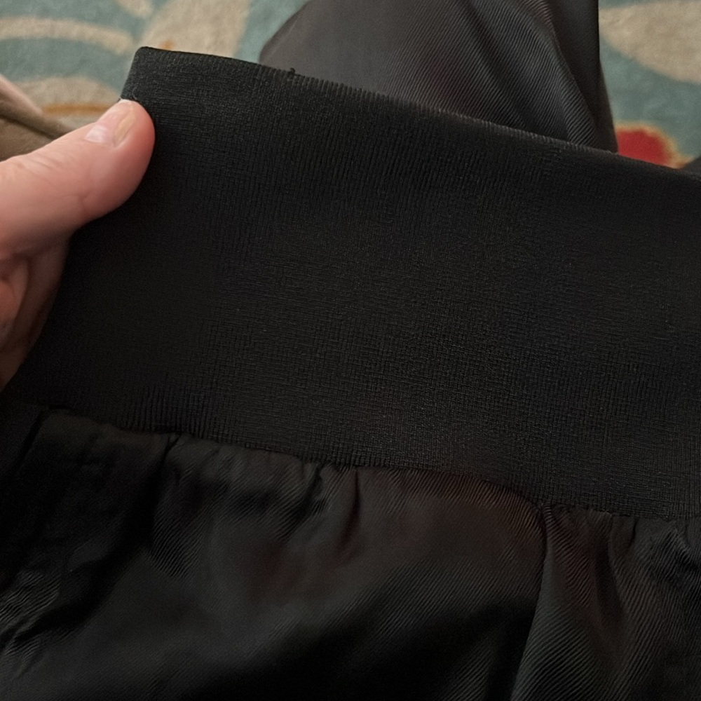 Cinq a sept Black Satin Jogger Pant XL - Picture 9 of 11